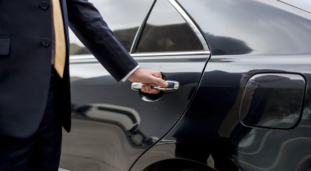 Advantages Of Door To Door Private Car Service Chicago