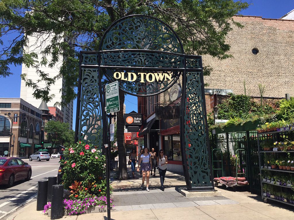 Old Town Chicago Limousine Service