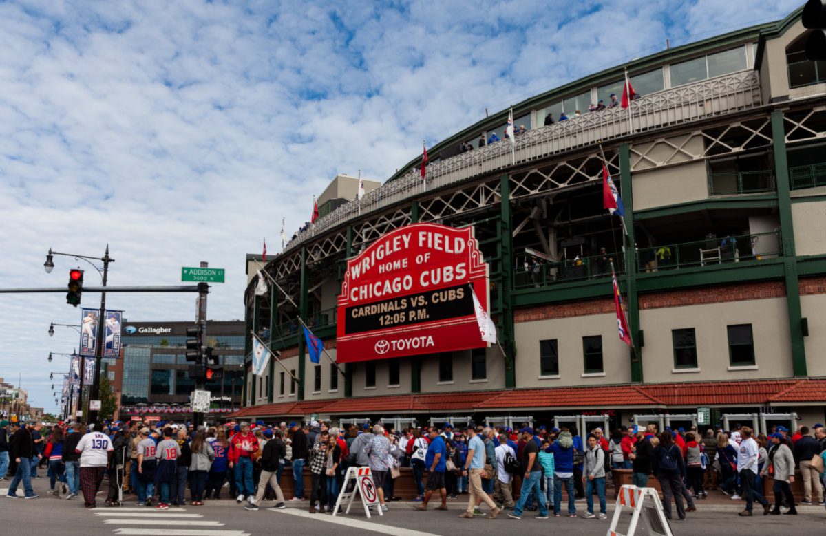 Wrigleyville Chicago Limousine Service 2